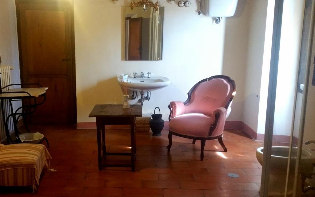 Locanda Al Castello Di Sorci アンギアーリ エクステリア 写真